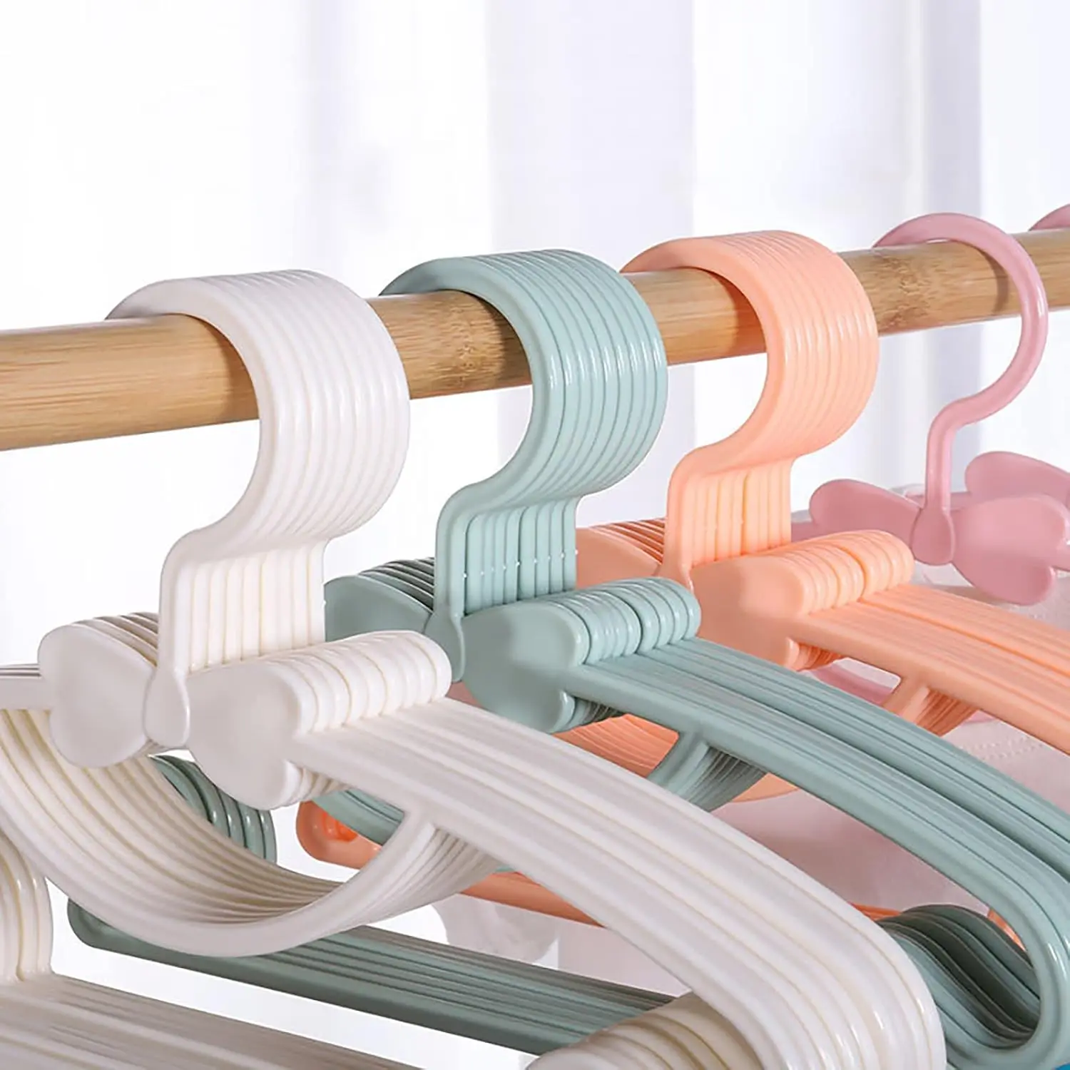 Baby Clothes Racks Plastic Tow - Baby Clothing Display 评论和价格